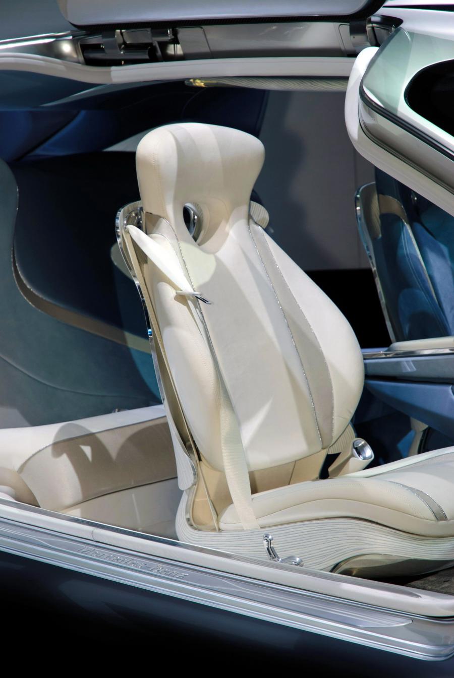  Mercedes-Benz F125 Concept 2011 года  (фото 12 из 109)